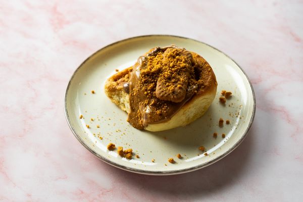 Cinnamon Roll Lottus