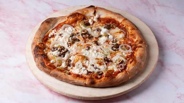 Pizza Χωριάτικη